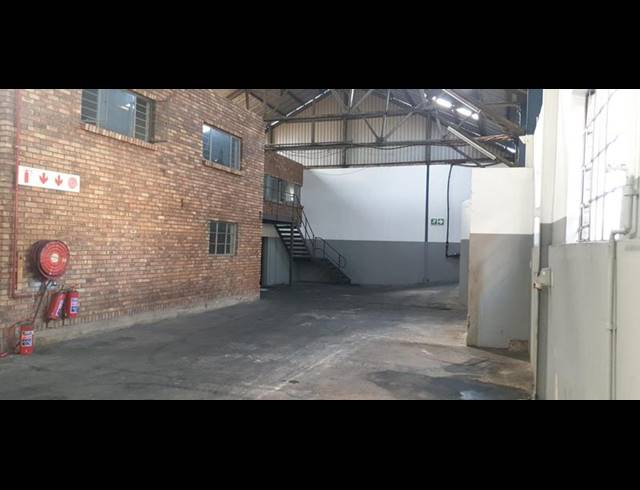INDUSTRIAL PROPERTY TO RENT IN WALTLOO